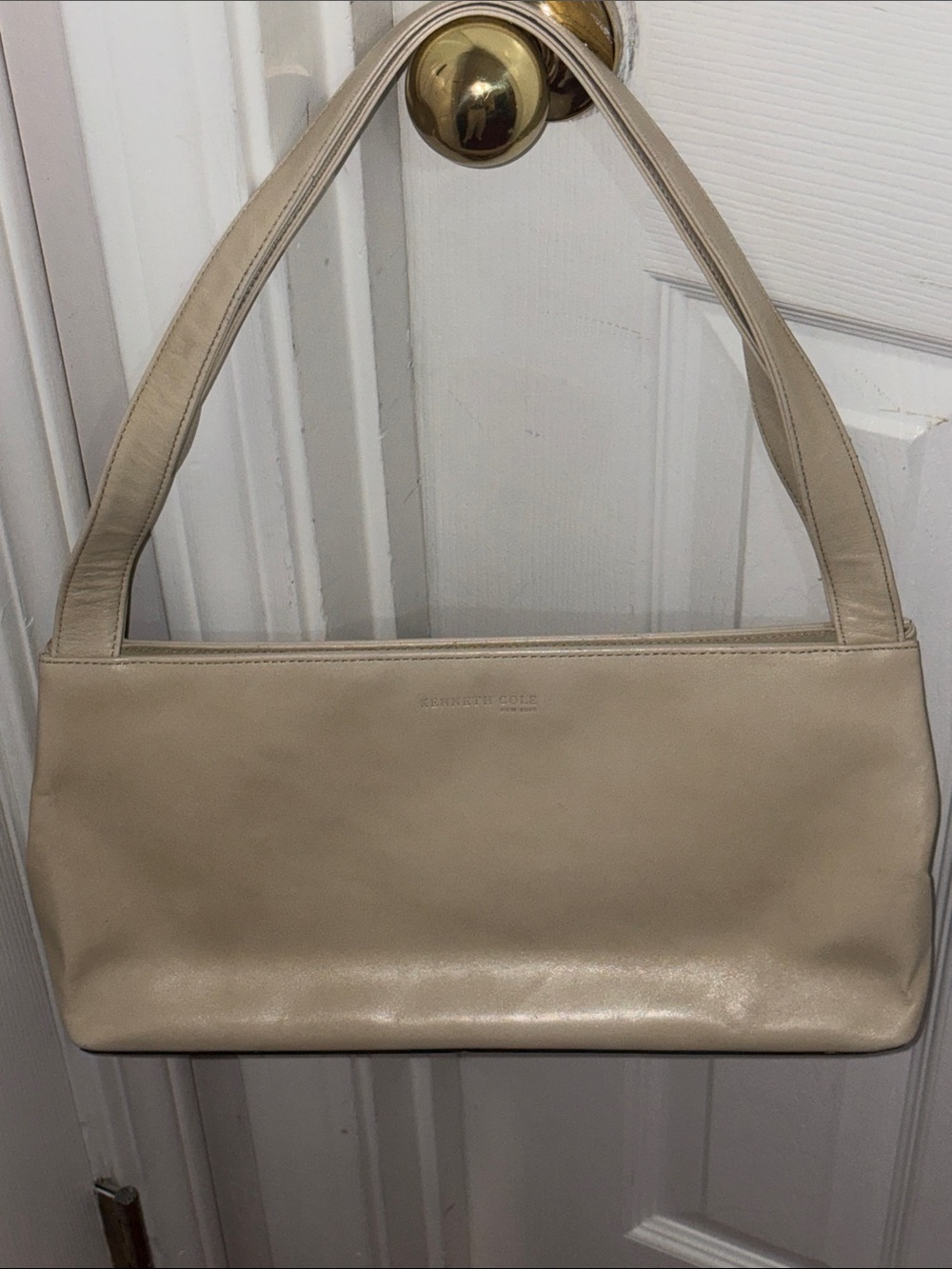 Kenneth Cole Cream Leather Shoulder Bag